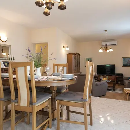 Bosko Holiday home Kastela